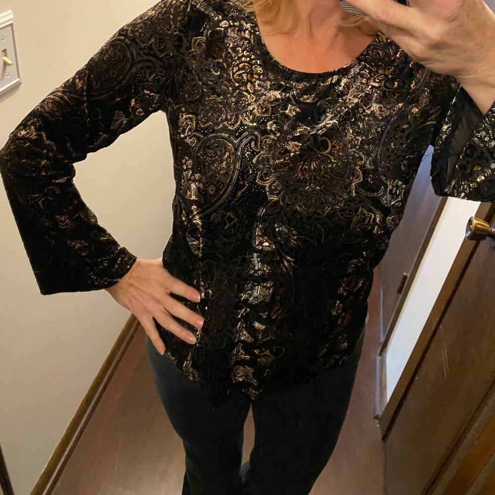 TRIBAL velvet long sleeved shirt top. Beautiful pattern, bell sleeves. US size M - Picture 4 of 7